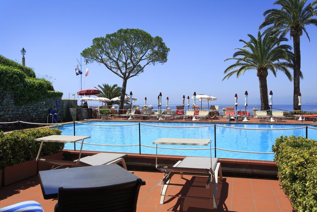 Hotel Cenobio Dei Dogi Камогли Екстериор снимка